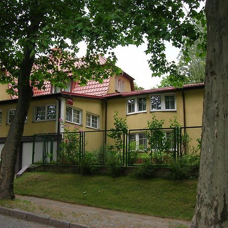 Hotel Pod Platanami Тшебница Екстериор снимка