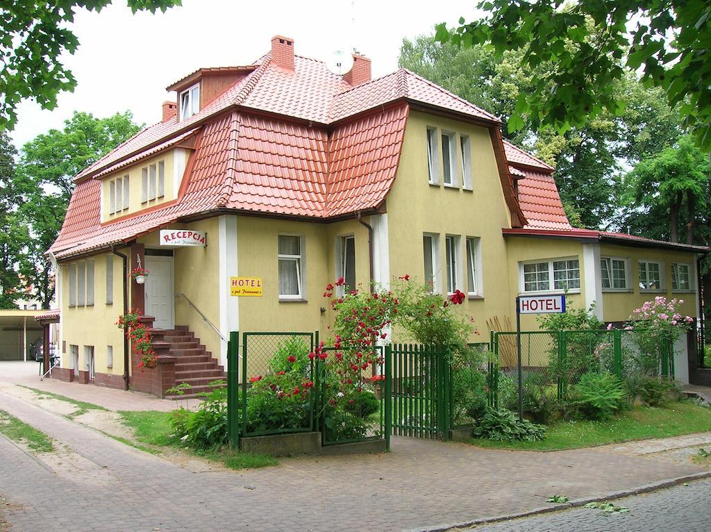 Hotel Pod Platanami Тшебница Екстериор снимка